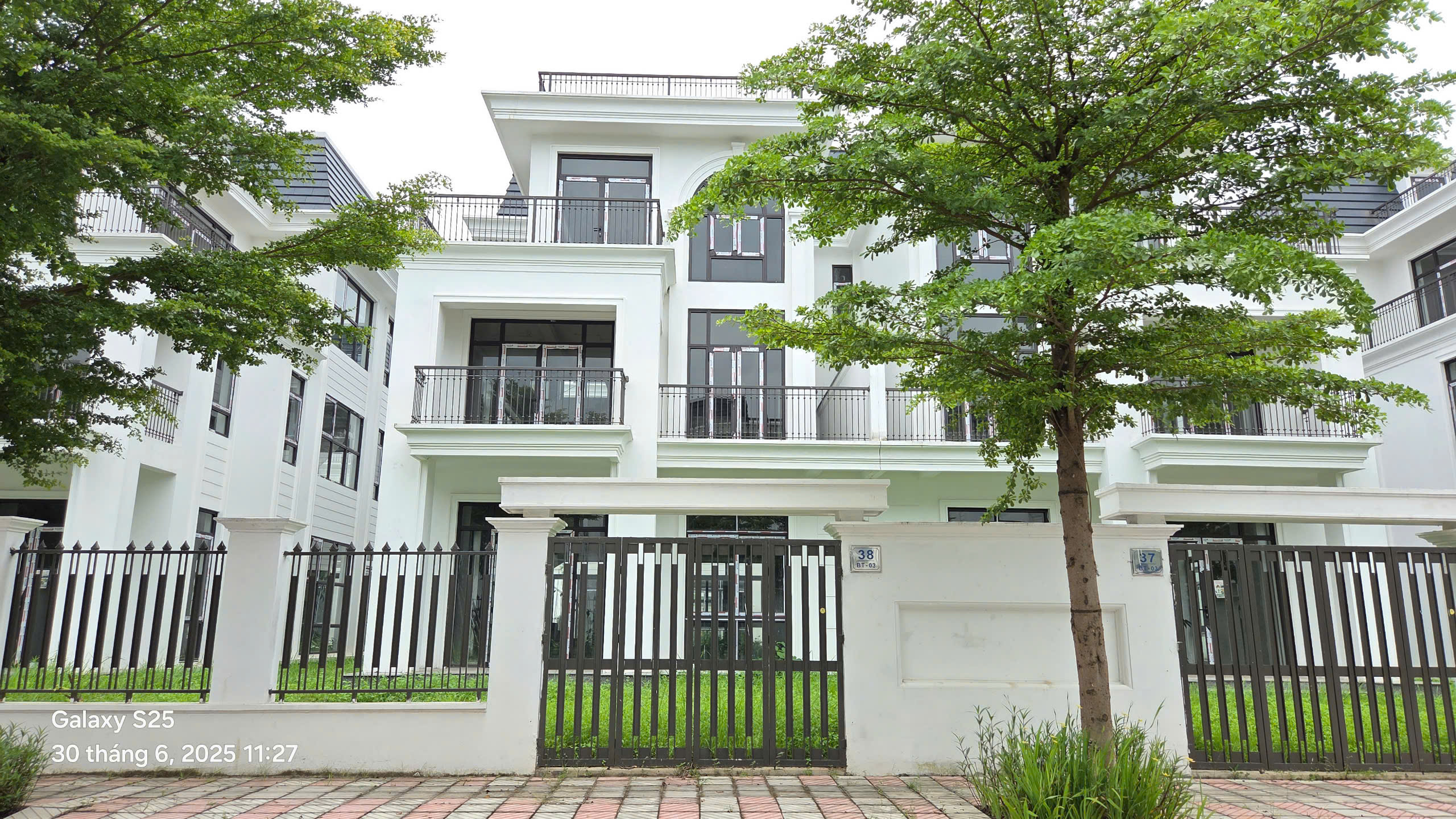 Biệt thự song lập HUD Mê Linh Central