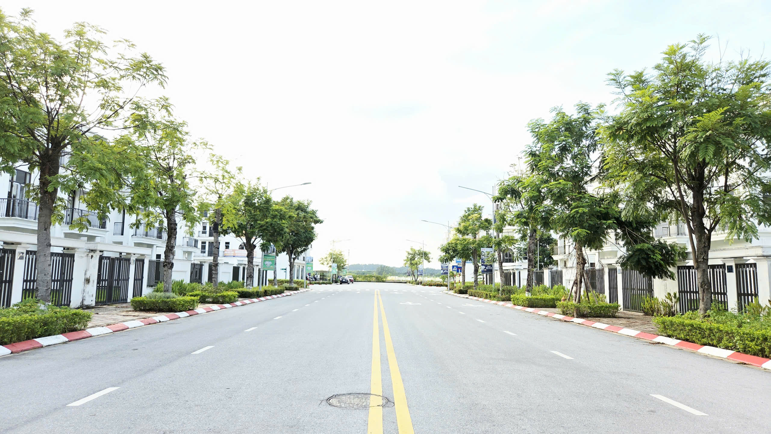 Biệt thự đơn lập 375m2 đường 24m HUD Mê Linh Central