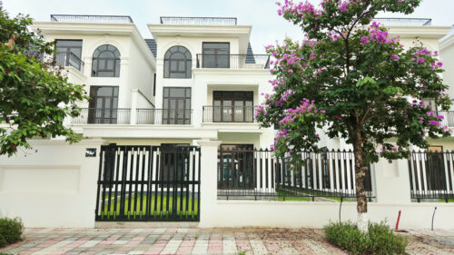 Biệt thự 300m2 mặt đường trục chính