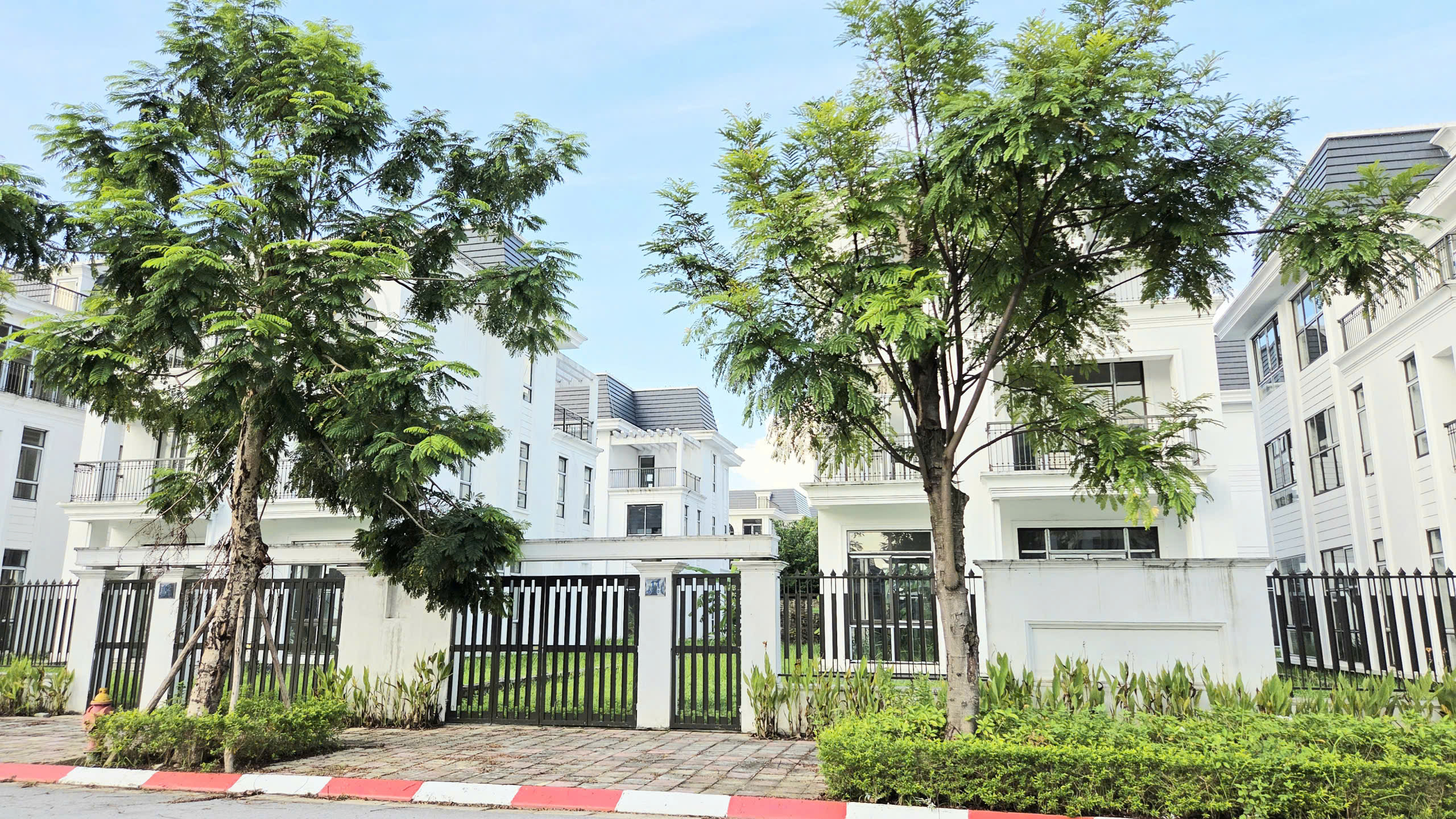 Biệt thự đơn lập 375m2 đường 24m HUD Mê Linh Central