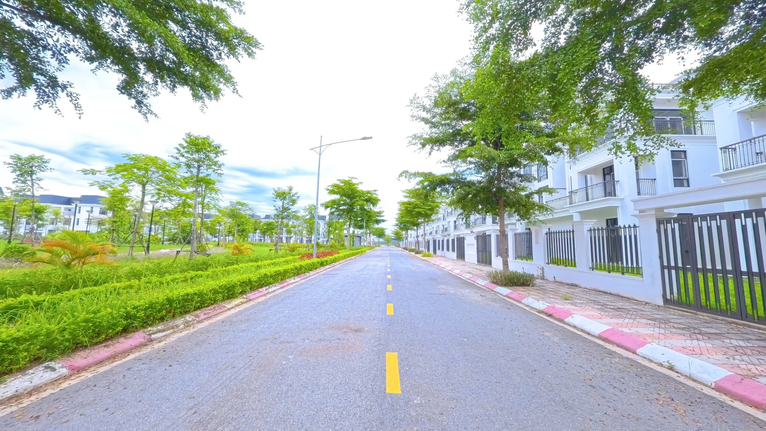 Ảnh biệt thự song lập Hud Mê Linh Central